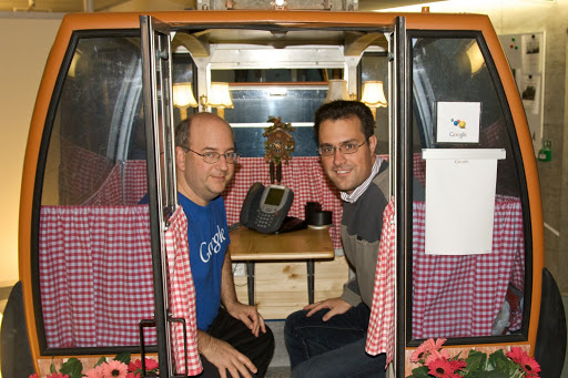 Group photo of the Google guides in Zurich